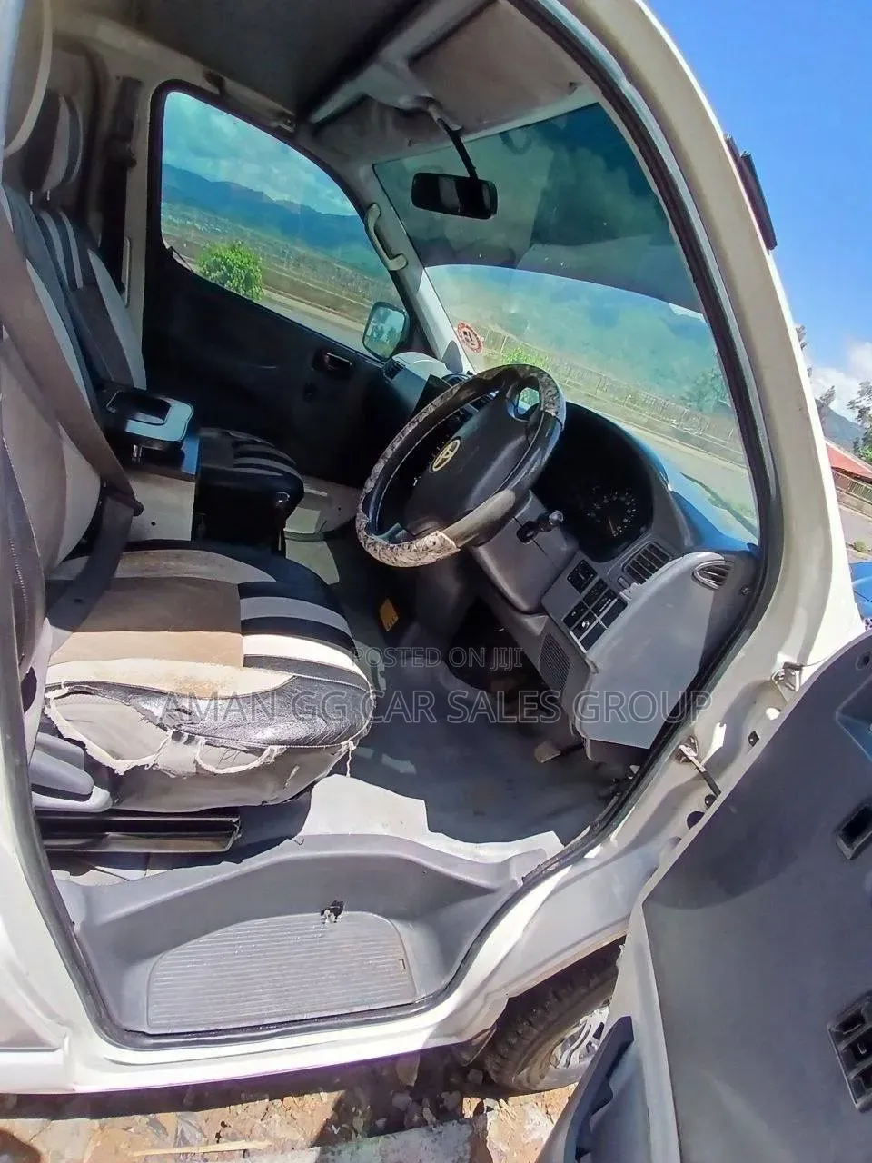 Toyota HiAce 2009 White
