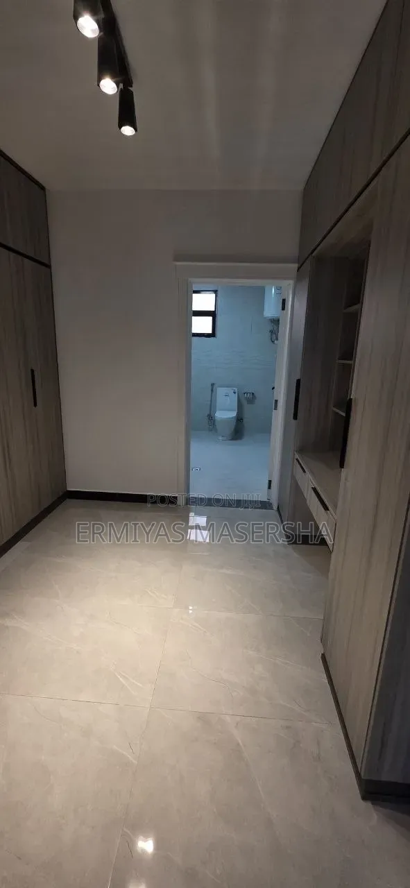 Furnished 8bdrm House in Yeka for sale
