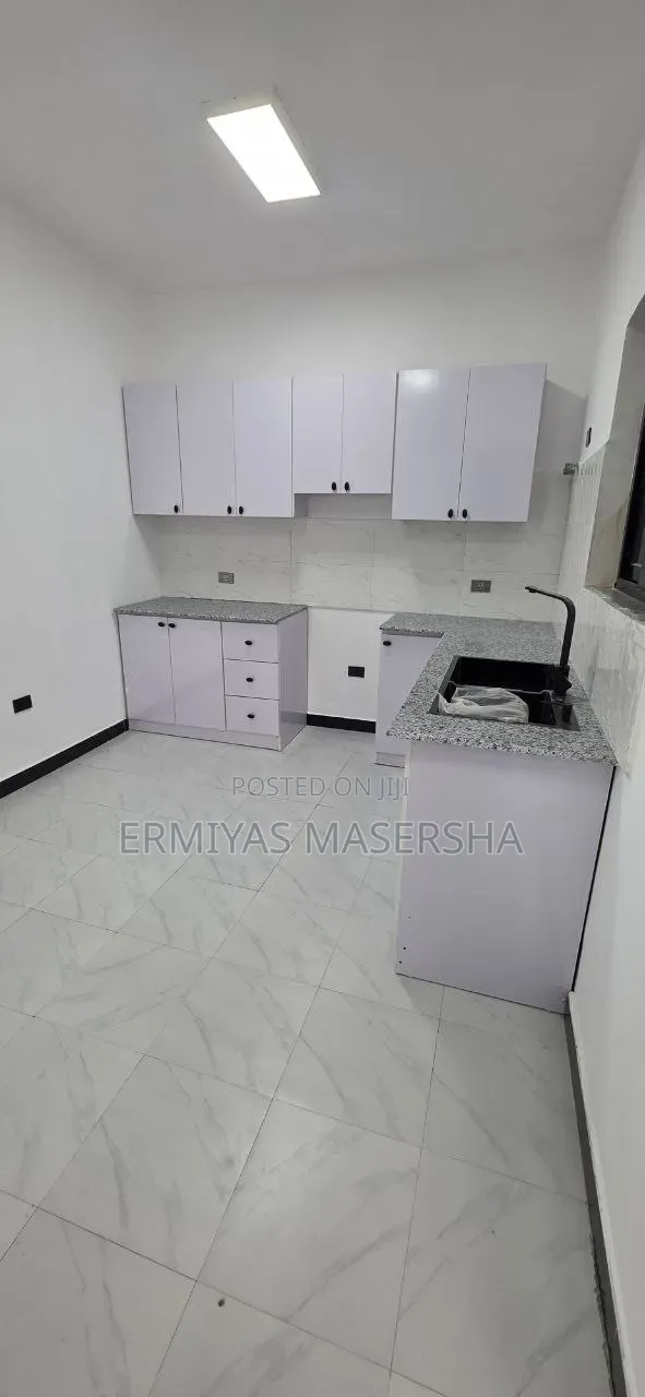 Furnished 8bdrm House in Yeka for sale