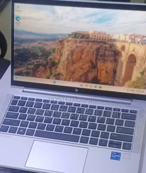 New Laptop HP EliteBook 830 16GB Intel Core i7 SSD 512GB