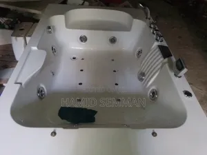 Luxury Jacuzzi Bathtub – Whirlpool Massage Tub With Jets