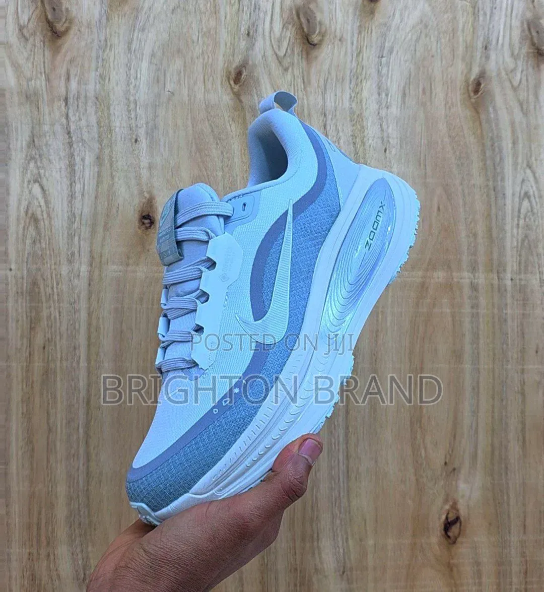 Nike Zoomx Vomero Air Zoom Sneaker