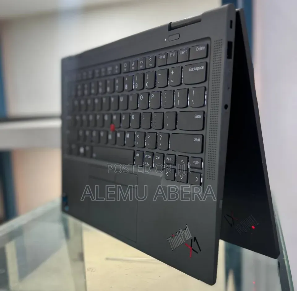 New Laptop Lenovo ThinkPad X1 Yoga 16GB Intel Core i7 SSD 512GB
