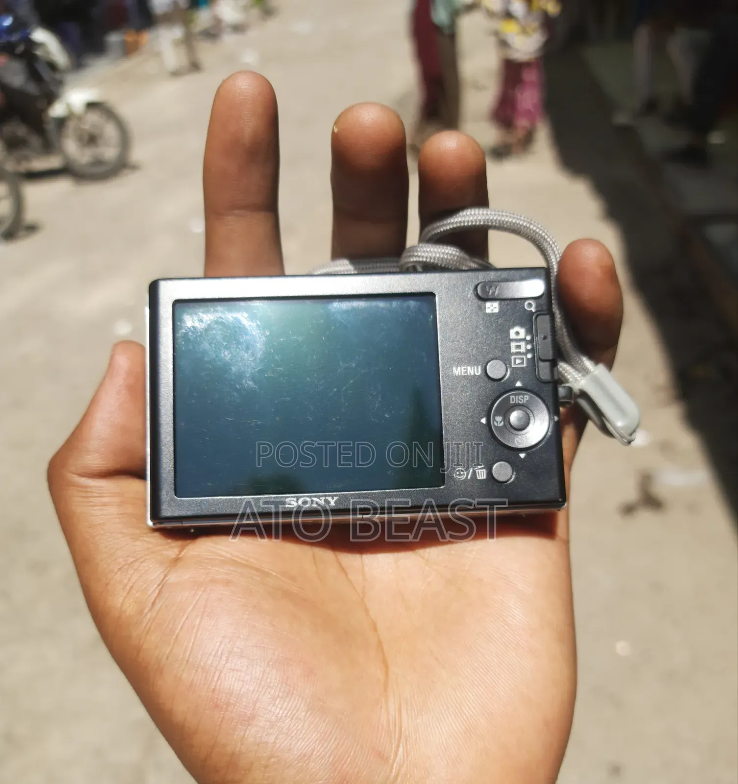 Silver Sony Cyber-Shot DSC-W180 Digital Camera.
It Features a 10.1-Mp