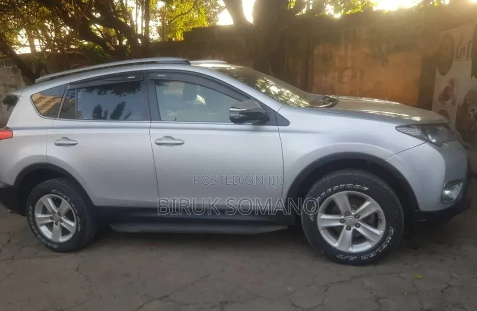 Toyota RAV4 2013 Silver