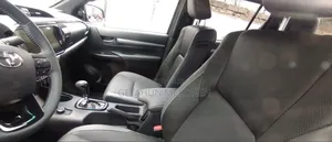 New Toyota Hilux 2025 Gray