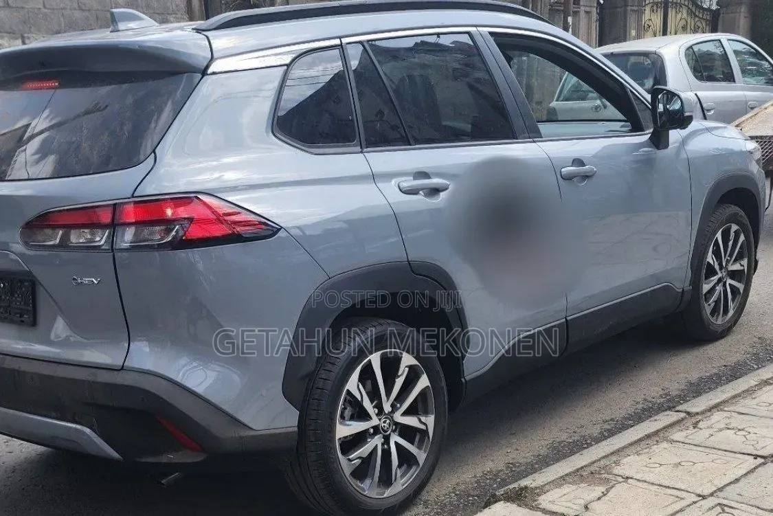 Toyota Corolla Cross Hybrid 2025 Gray