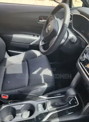 Toyota Corolla Cross Hybrid 2025 Gray