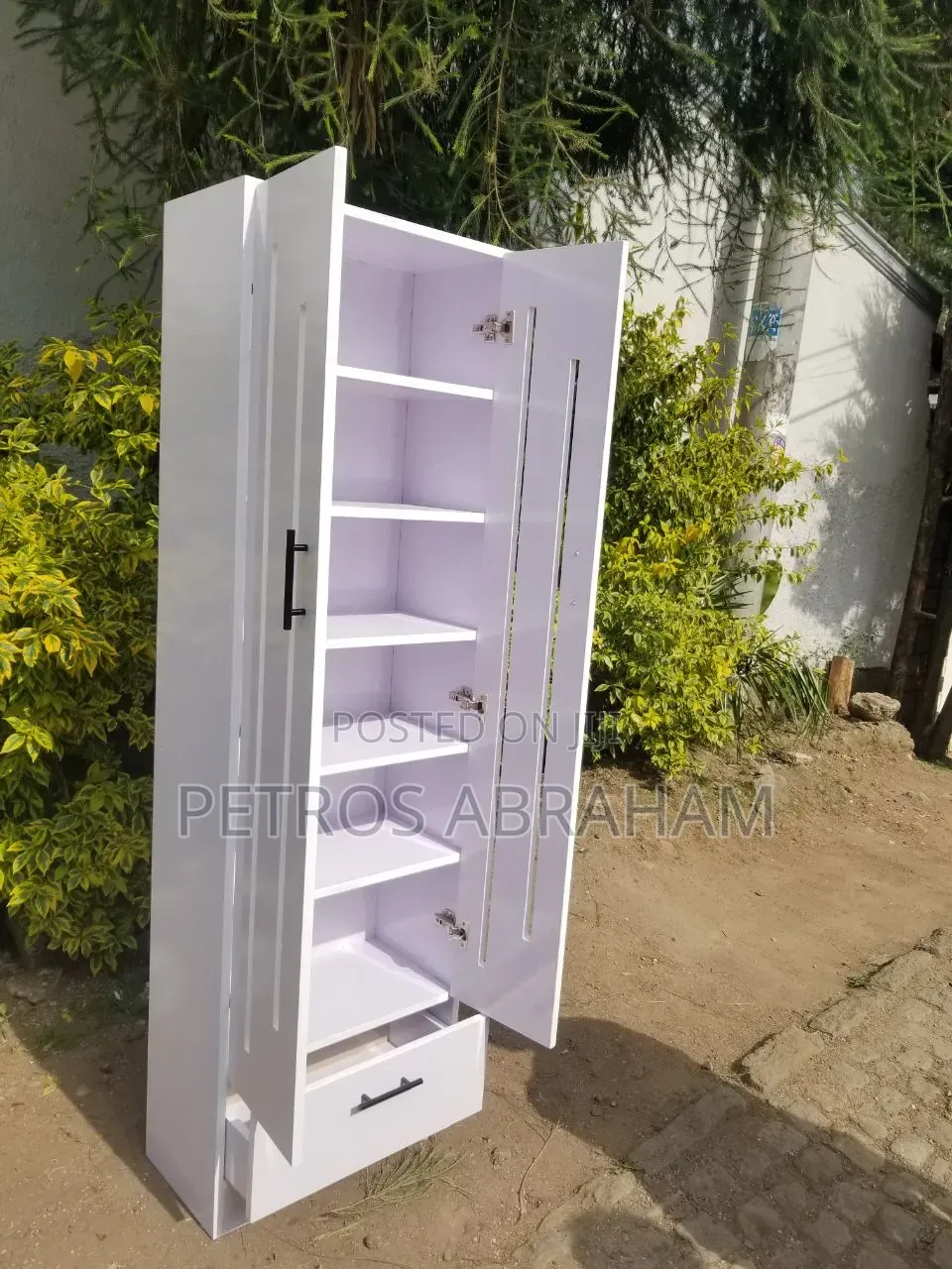 እስከ 24 ጫማ የሚይዝ Full Laminate Shoes Rack