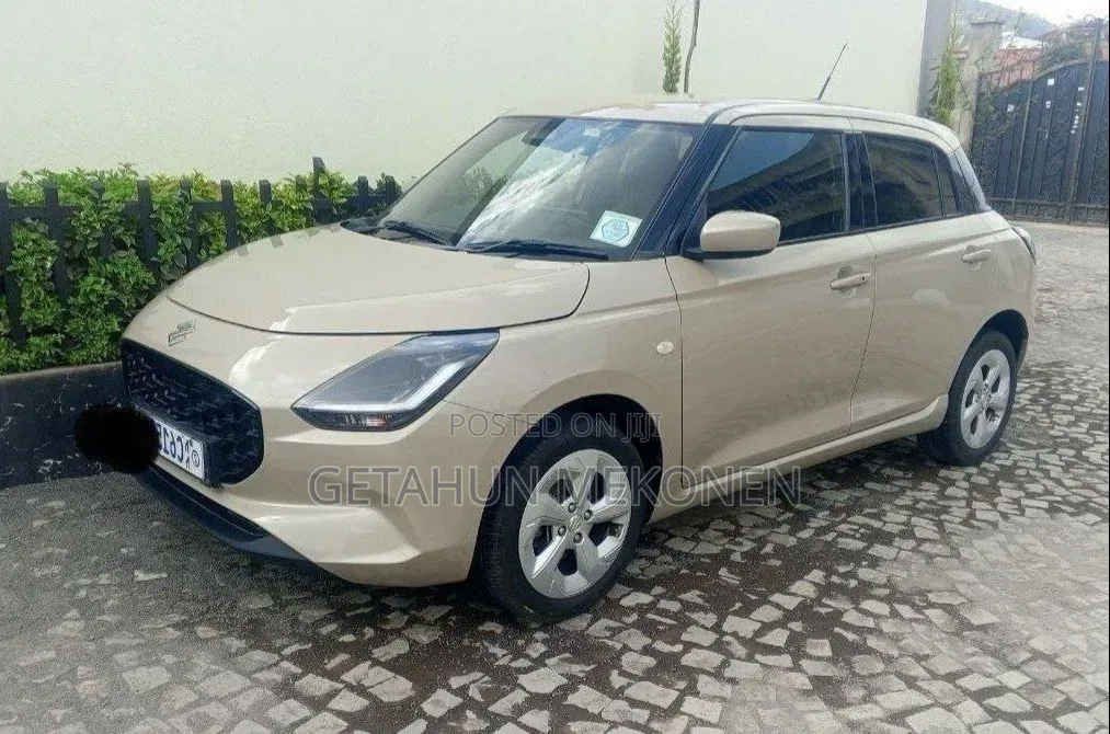 Suzuki Swift 2025 Beige
