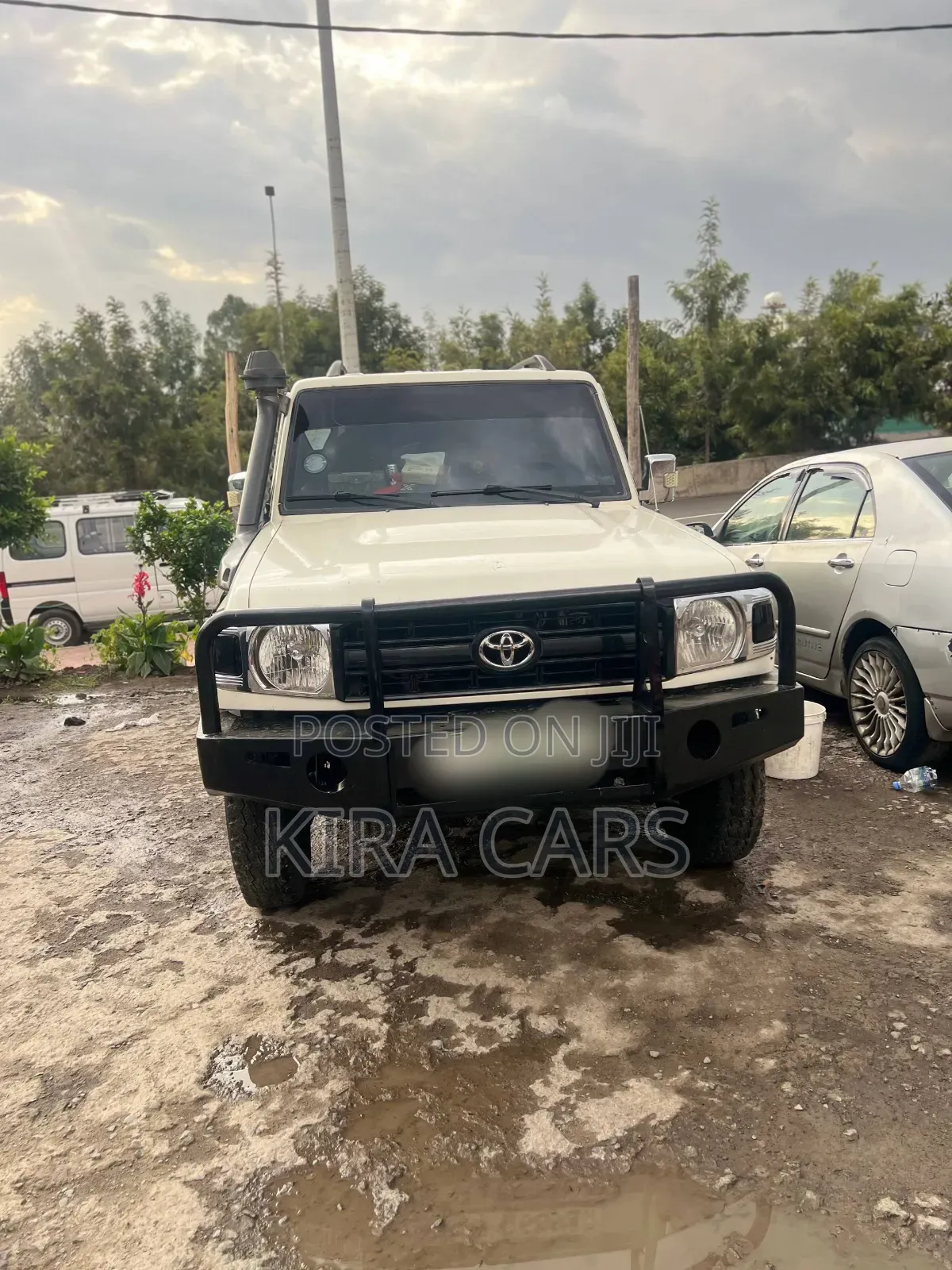 Toyota Land Cruiser 2020 White
