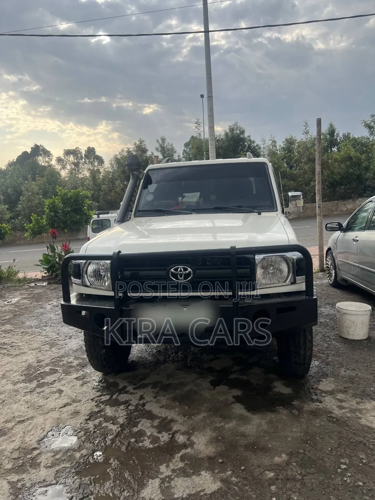 Toyota Land Cruiser 2020 White