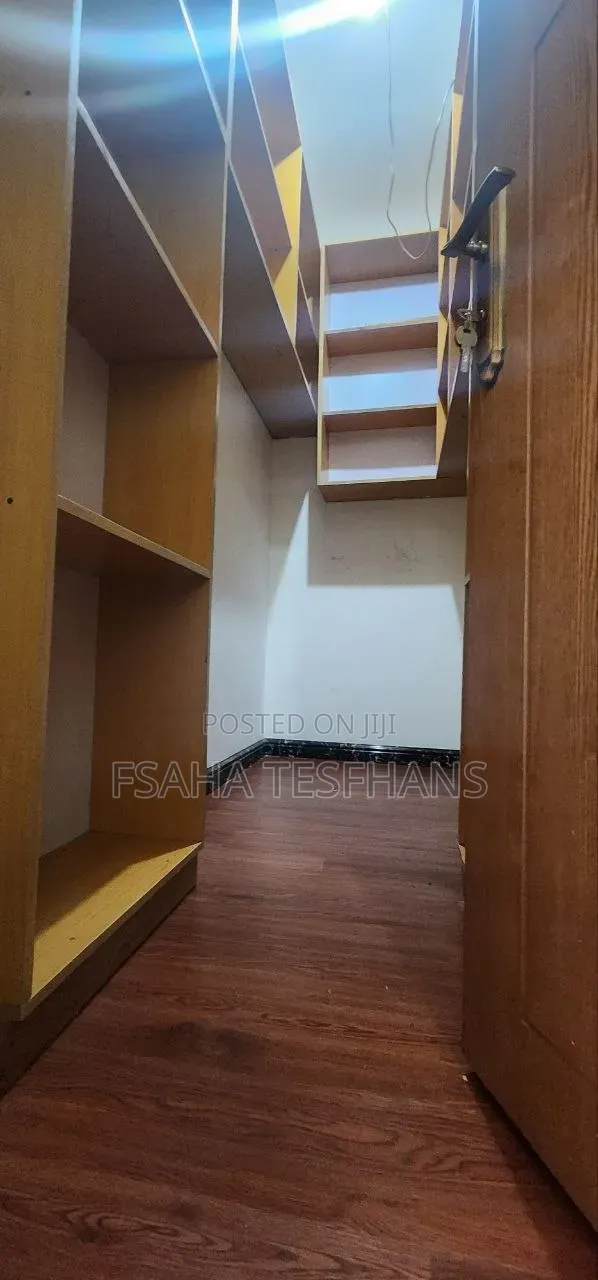3bdrm Apartment in Apartments, Bole for rent