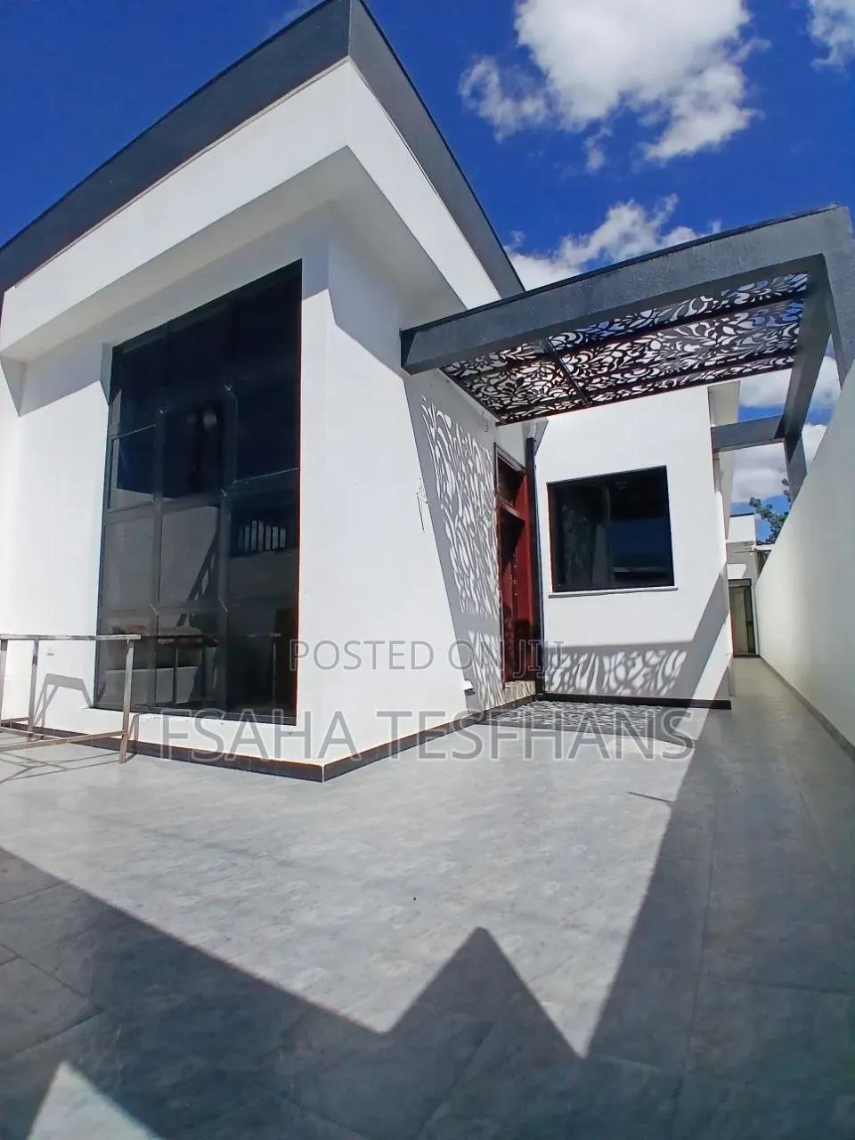 4bdrm House in House, Bole for rent