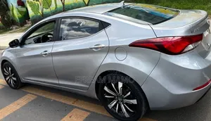 Hyundai Avante 2015 Gray
