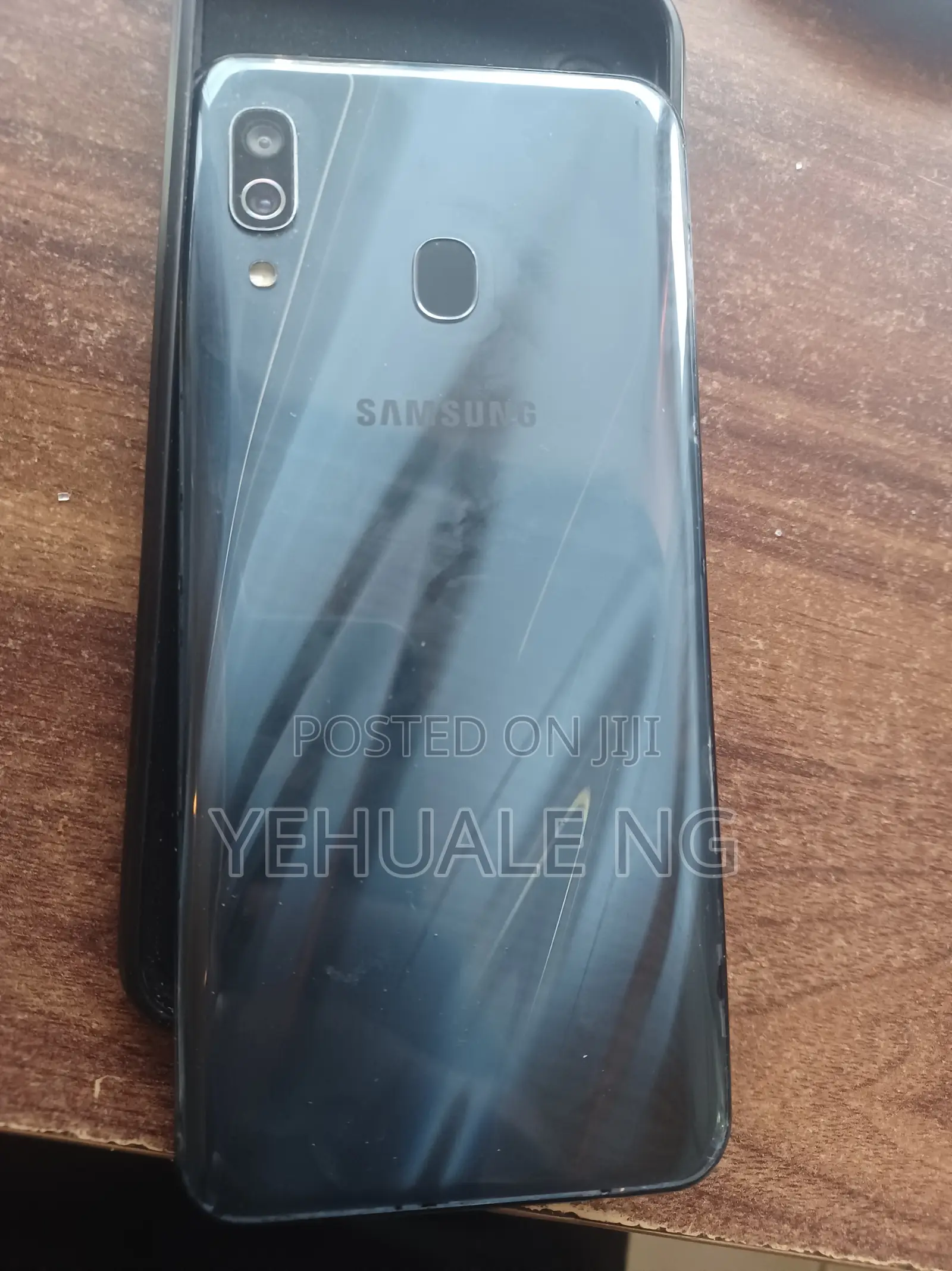 Samsung Galaxy A30 64 GB Gray
