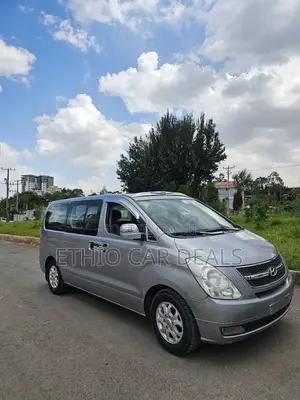 Hyundai Starex 2014 Grey