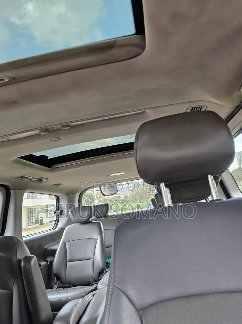 Hyundai H1 2014 Silver