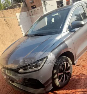 BYD E2 43 kWh 94 hp FWD 2024 Gray