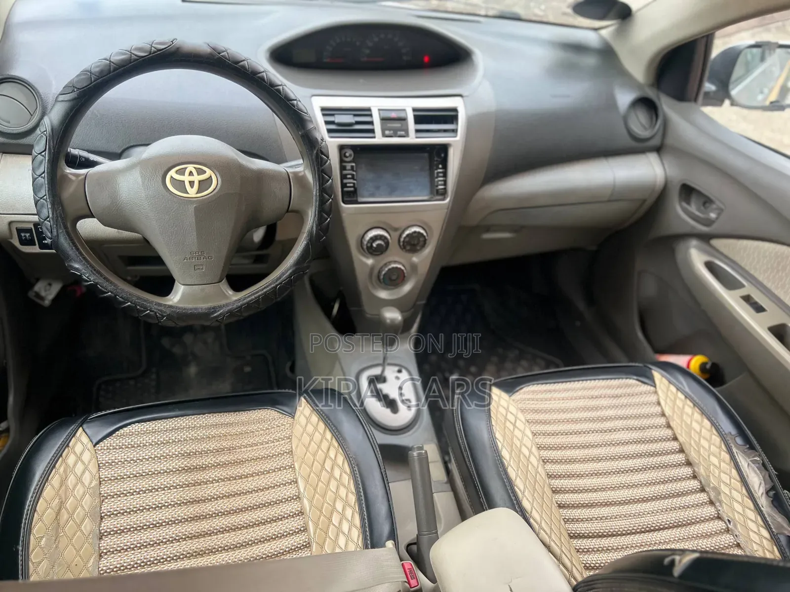 Toyota Yaris 2010 Silver