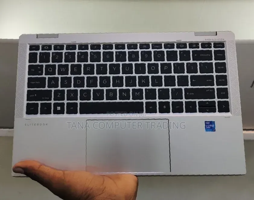 New Laptop HP EliteBook 1040 G8 32GB Intel Core i7 SSD 512GB
