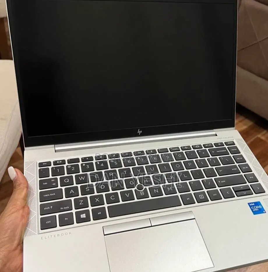 New Laptop HP EliteBook 840 G8 16GB Intel Core i5 SSD 512GB