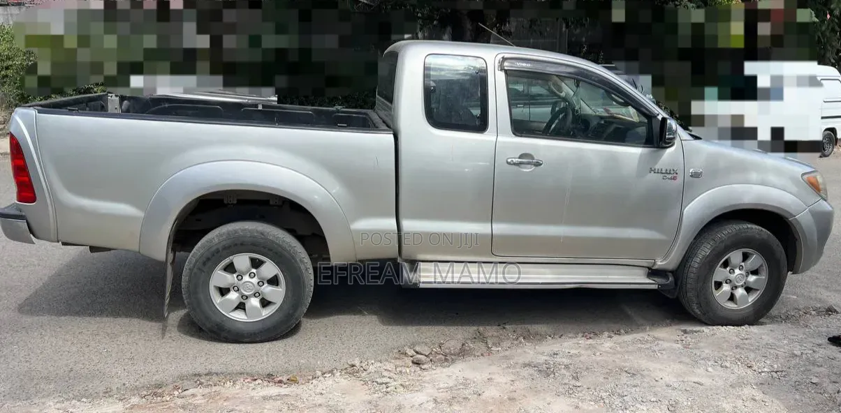 Toyota Hilux 2008 Gray