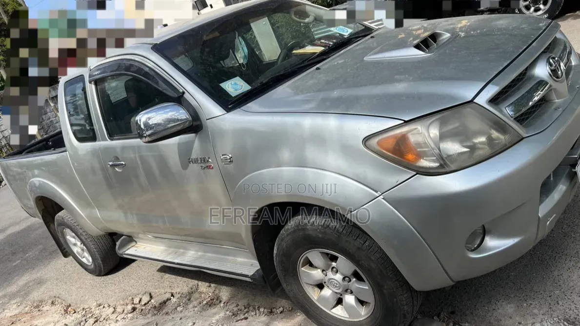 Toyota Hilux 2008 Gray