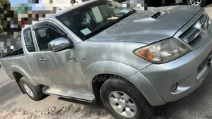 Toyota Hilux 2008 Gray