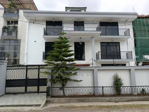 8bdrm House in Addis Ababa Ayat, Bole for sale