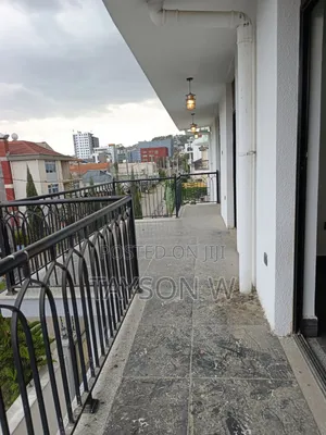 8bdrm House in Addis Ababa Ayat, Bole for sale