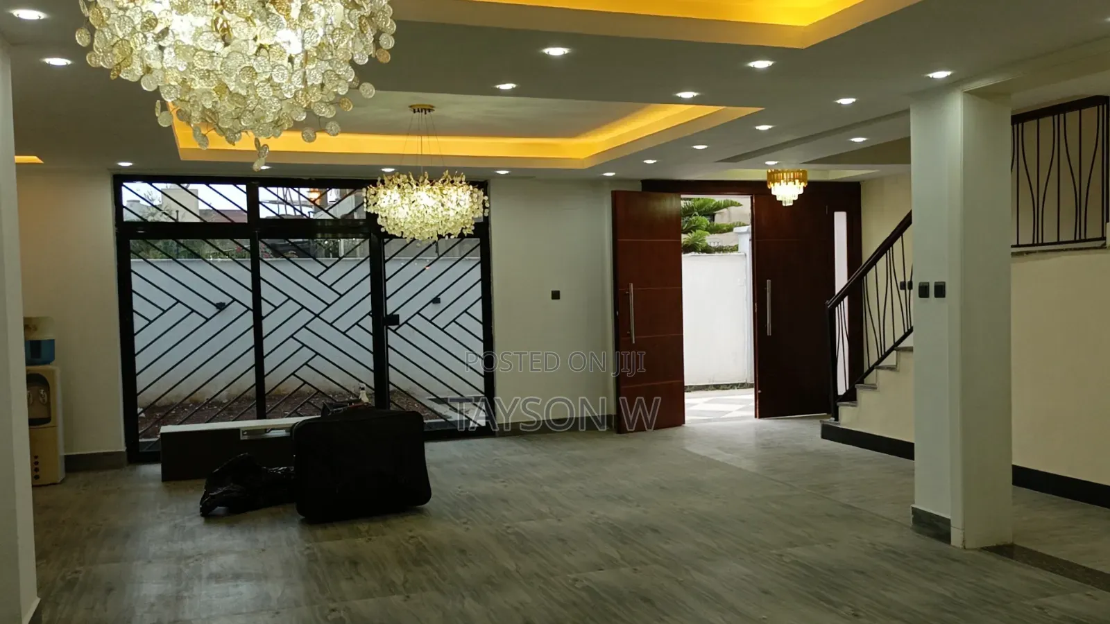 8bdrm House in Addis Ababa Ayat, Bole for sale