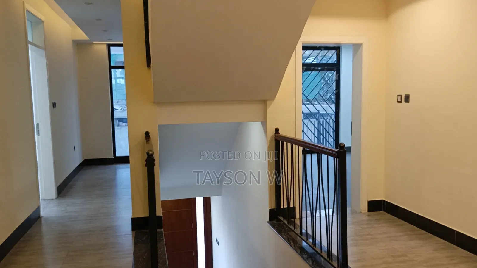 8bdrm House in Addis Ababa Ayat, Bole for sale
