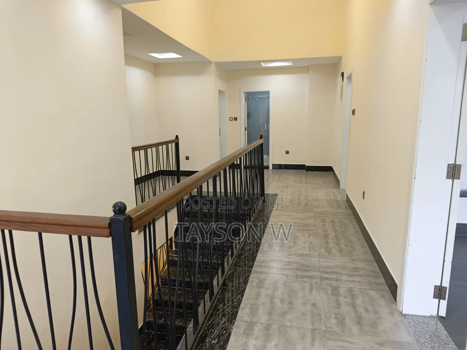 8bdrm House in Addis Ababa Ayat, Bole for sale