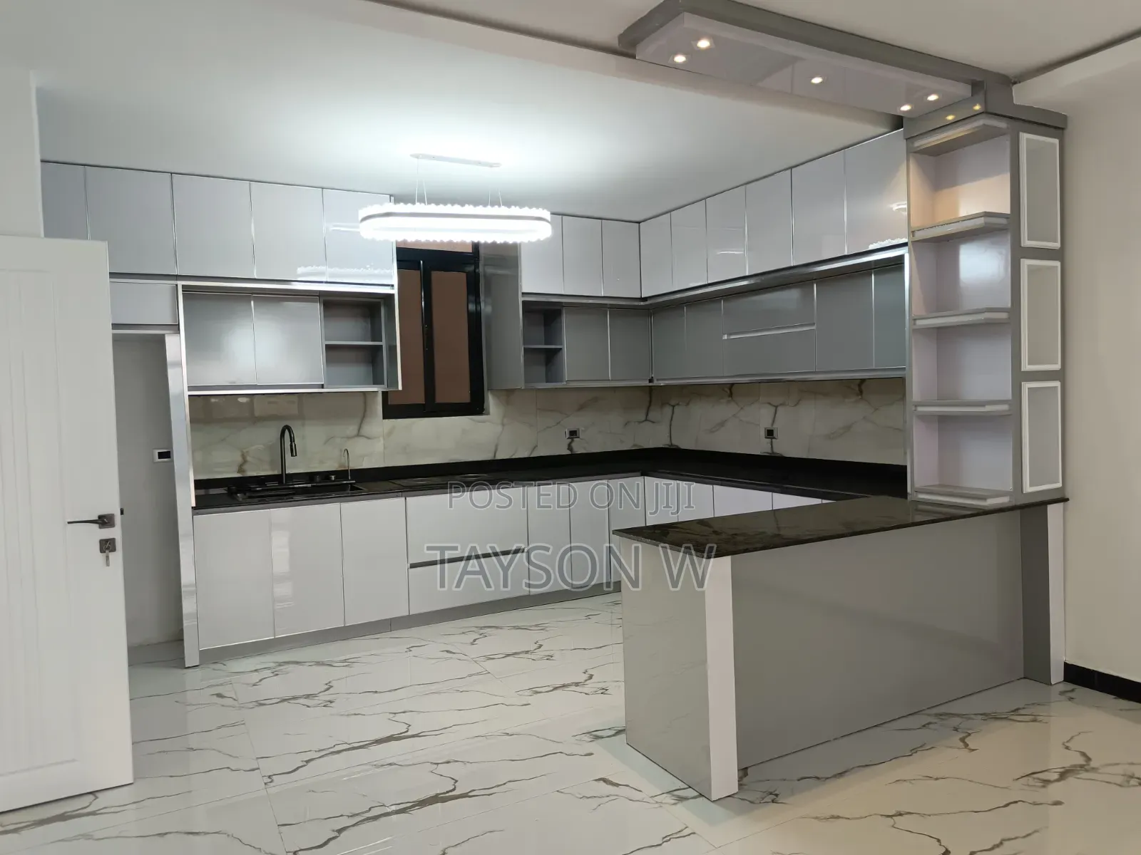 6bdrm House in Addis Ababa Ayat, Bole for sale