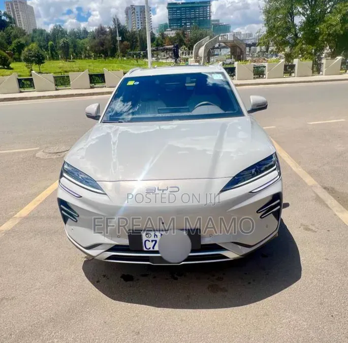 BYD Song Plus 2025 White
