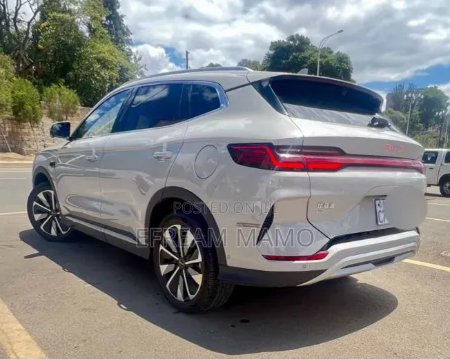 BYD Song Plus 2025 White