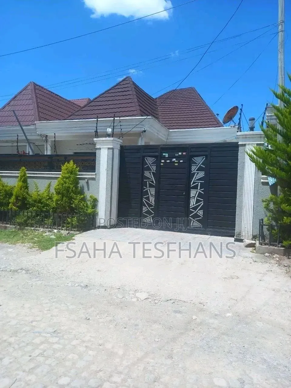 5bdrm Villa in Villa, Bole for rent