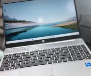 New Laptop HP EliteBook 830 G7 8GB Intel Core i5 SSD 512GB