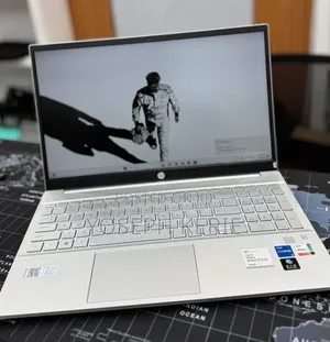 New Laptop HP 14-dq1025cl 16GB Intel Core i5 SSD 1T
