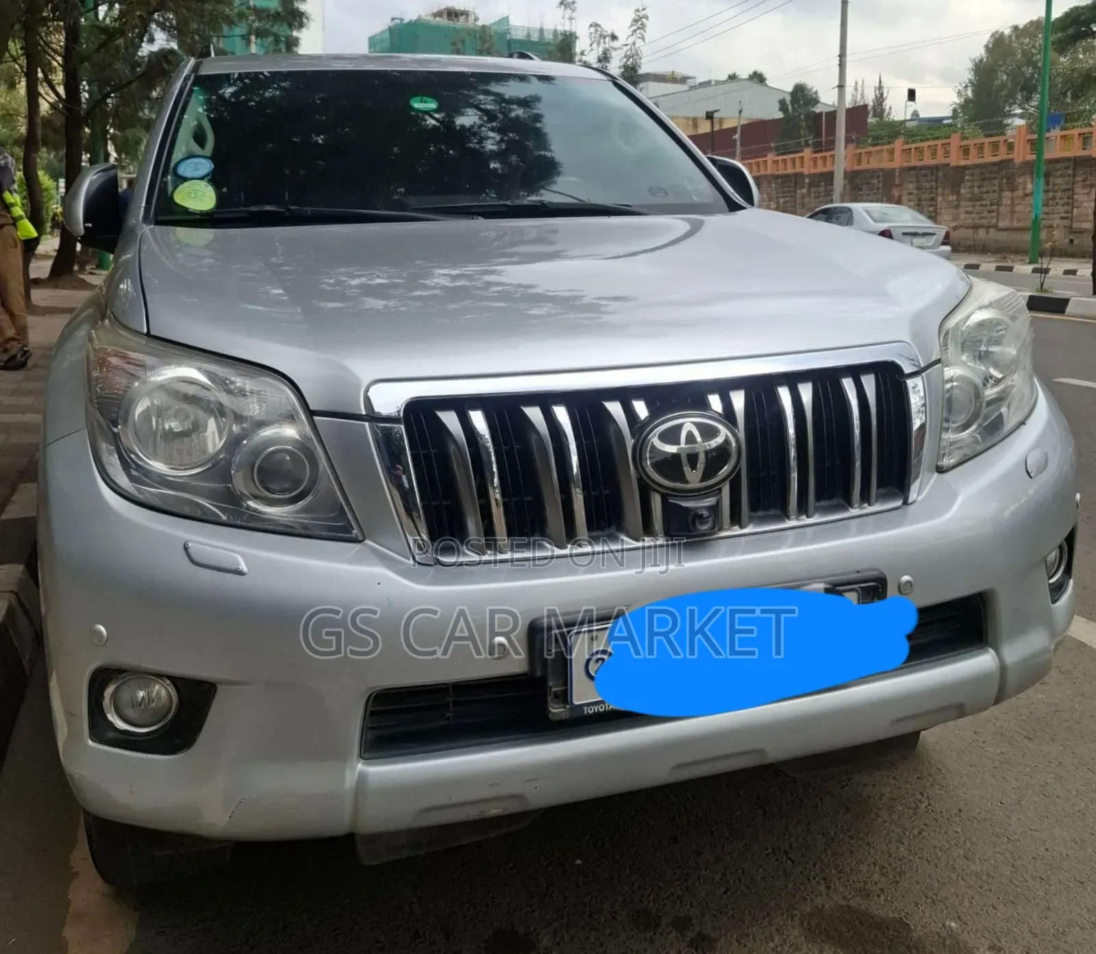 Toyota Land Cruiser Prado 2012 Silver