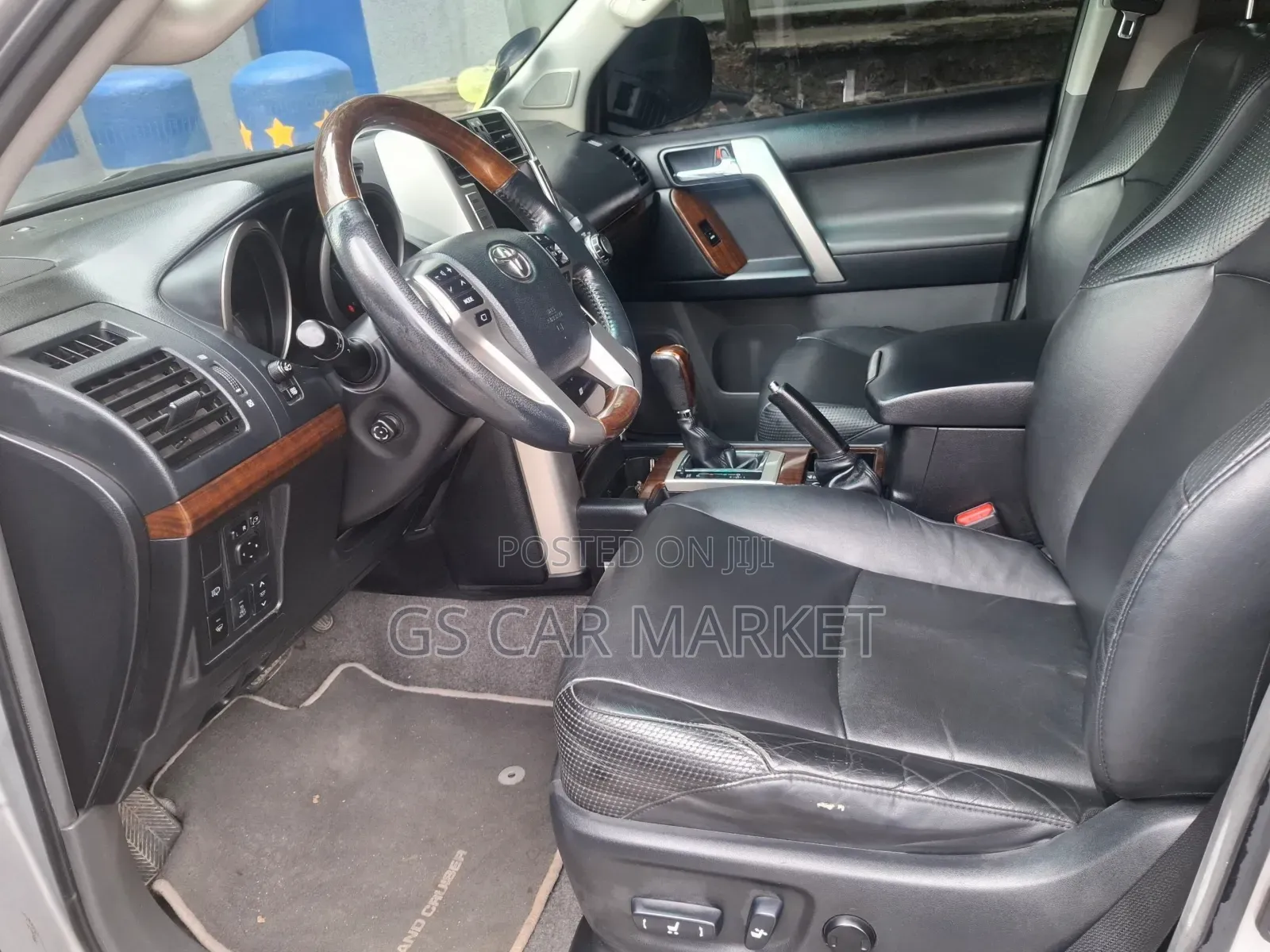 Toyota Land Cruiser Prado 2012 Silver