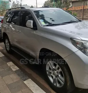 Toyota Land Cruiser Prado 2012 Silver