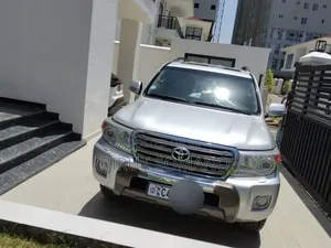 Toyota Land Cruiser 2015 Silver