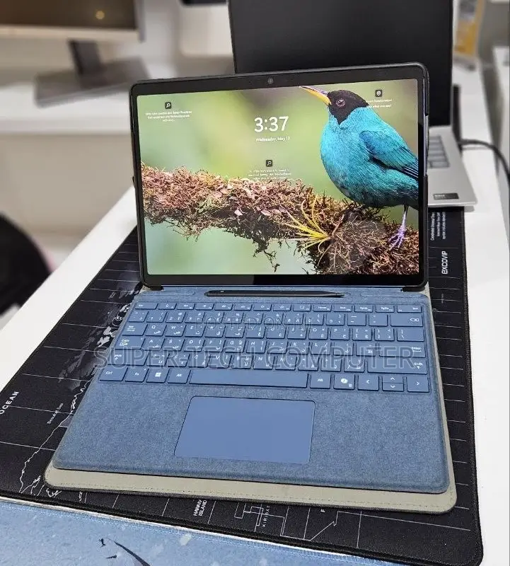 New Microsoft Surface Pro 11th Edition, a Copilot+ PC 16GB SSD 512GB