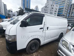 Toyota HiAce 2010 White