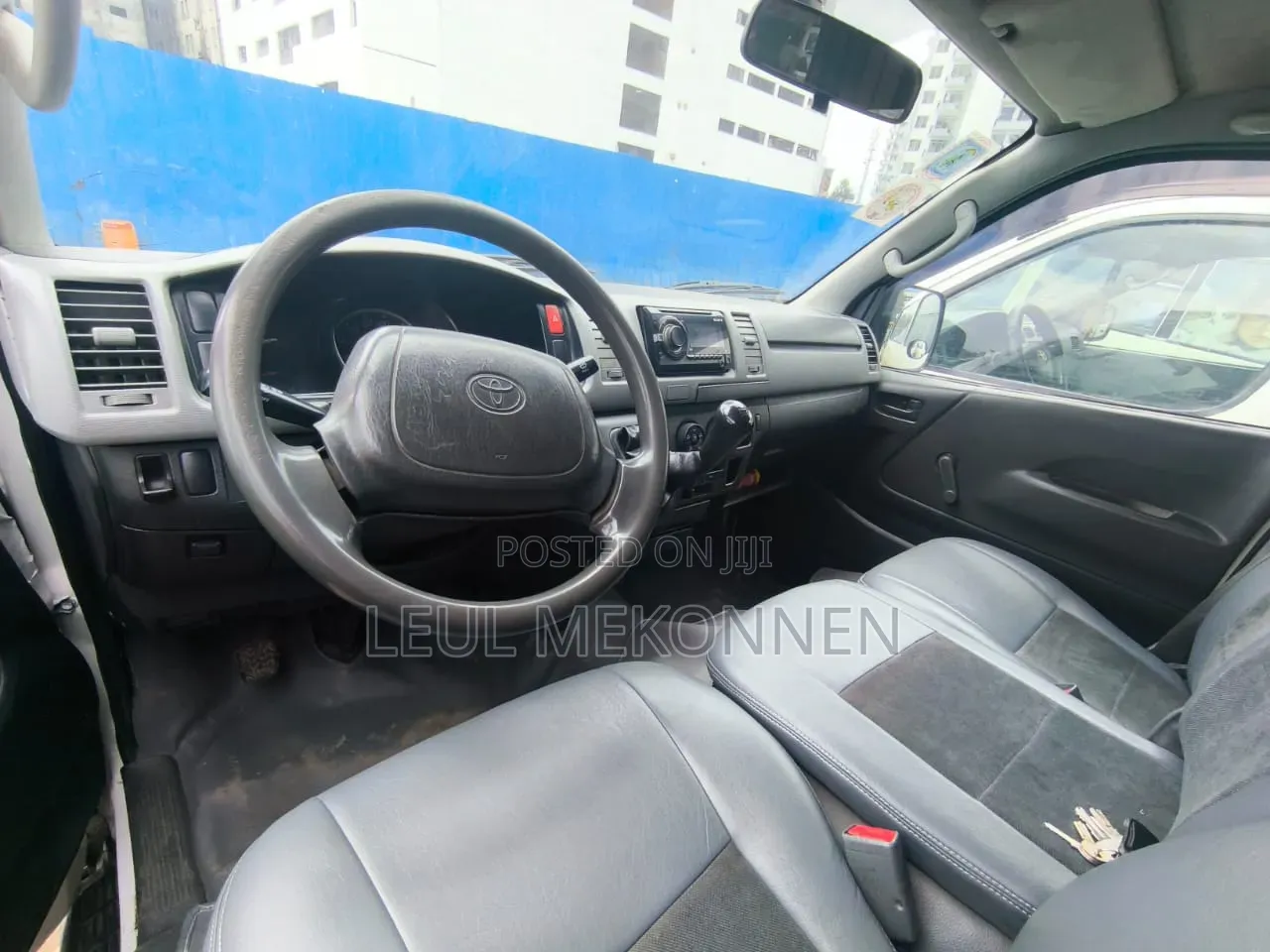Toyota HiAce 2010 White