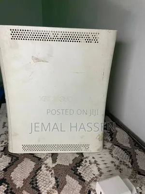 Xbox 360 360gb With Original Adapter Cables