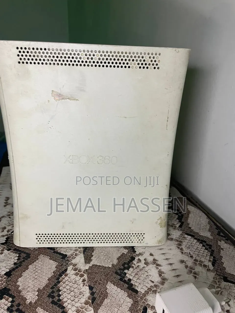 Xbox 360 360gb With Original Adapter Cables