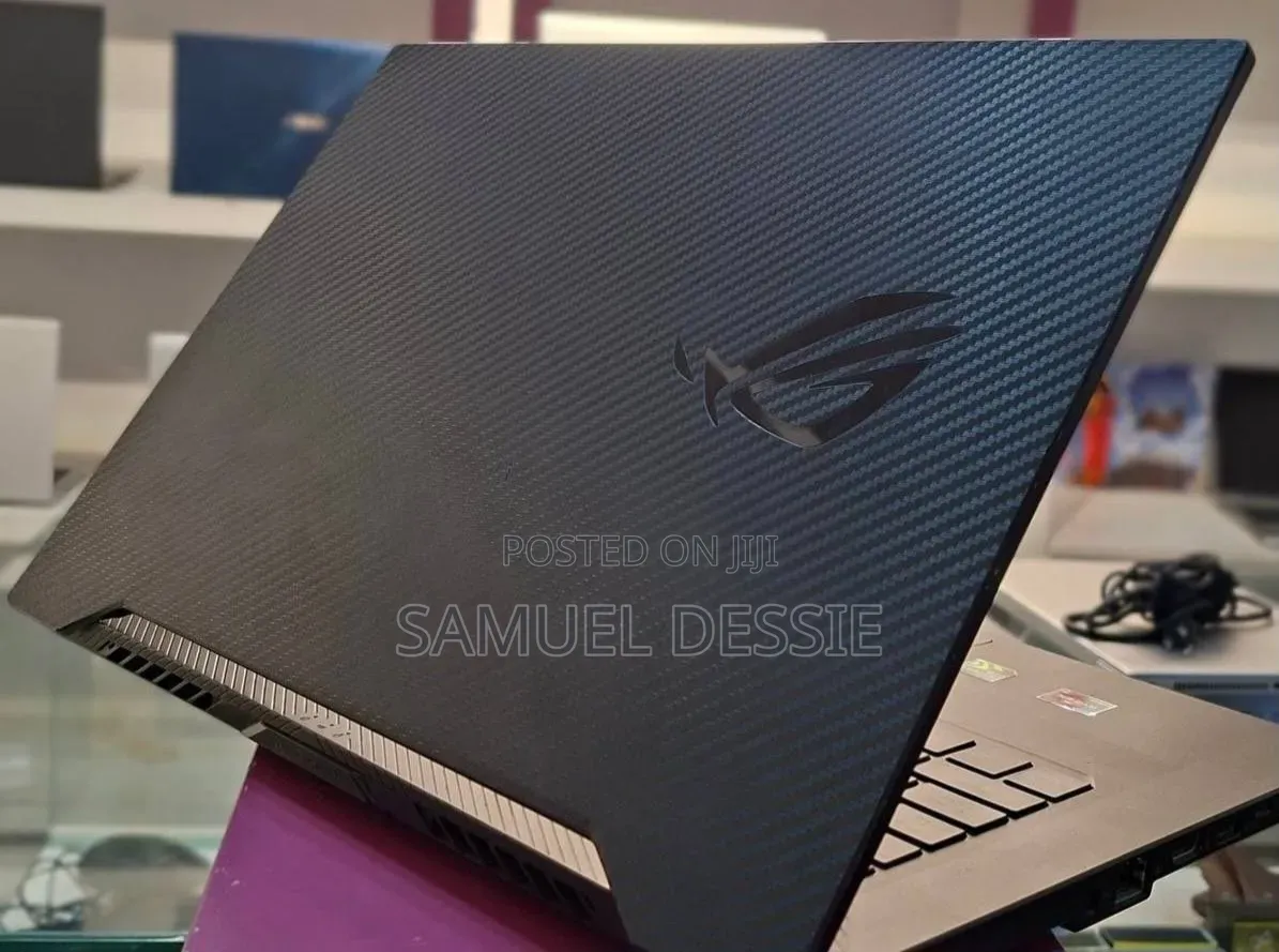 New Laptop Asus ROG Zephyrus G15 16GB AMD Ryzen 7 SSD 512GB